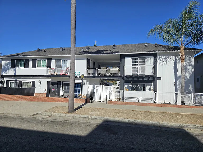 405 Corona Del Mar #6 — Photo 1