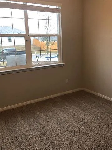 221 Naset Dr — Photo 9