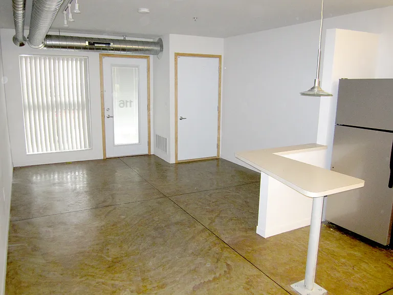 1825 Parmenter Blvd #108 — Photo 2