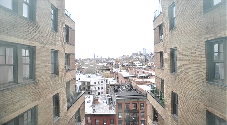 Rented by Manhattan Realty Group | media 6