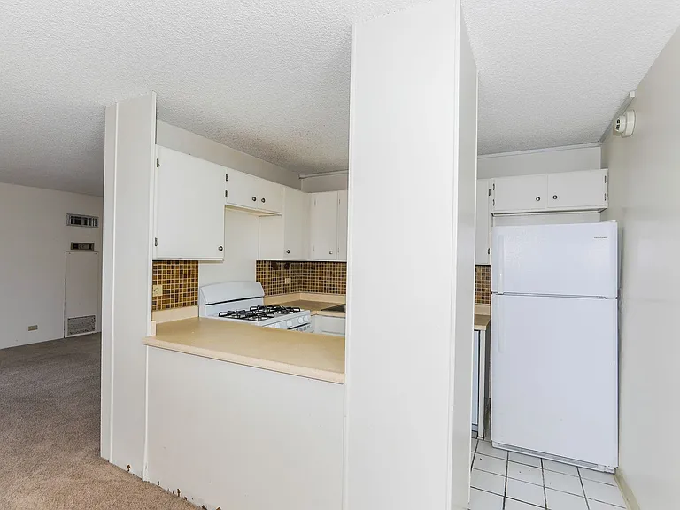 2215 Aloha Dr — Photo 11