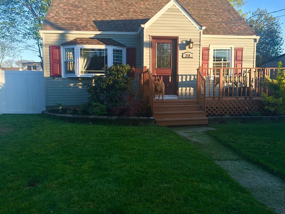 1st image of 318 Audley Ct