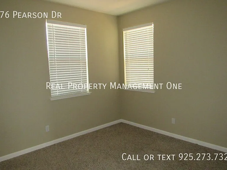 576 Pearson Dr — Photo 28