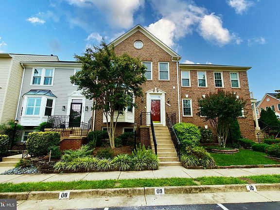 2nd image of 6211 Glenshire Row
