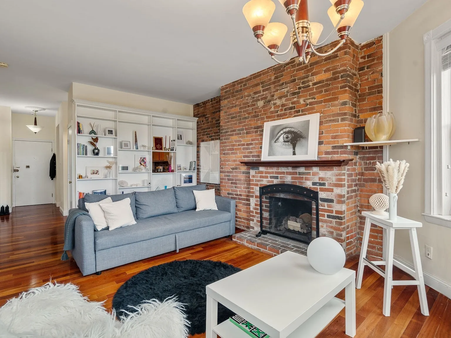 1 bed, 999 sqft, $3,300 — Photo 2
