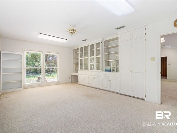 4th image of 5954 Arbon Ave