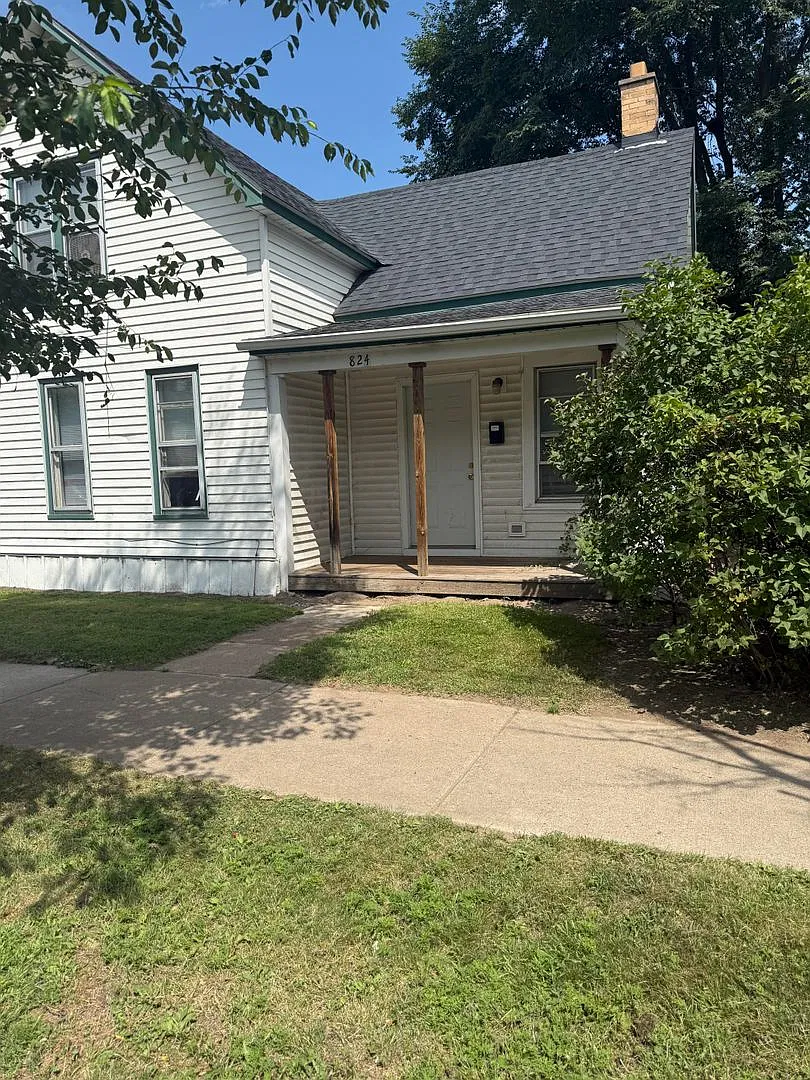 WA824X — Photo 1