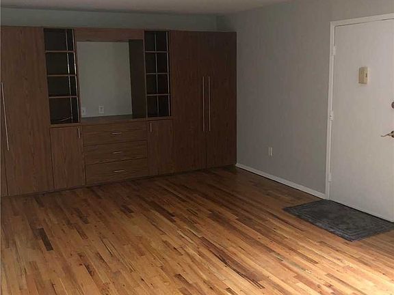 4th image of 2388 Bedford Ave APT A