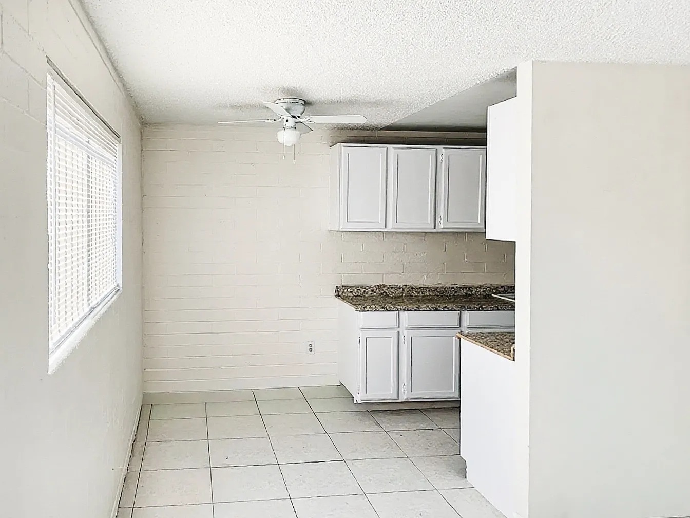 2 bed, 800 sqft, $1,275 — Photo 3