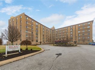 18501 Hilliard Blvd APT 405, Rocky River, OH 44116