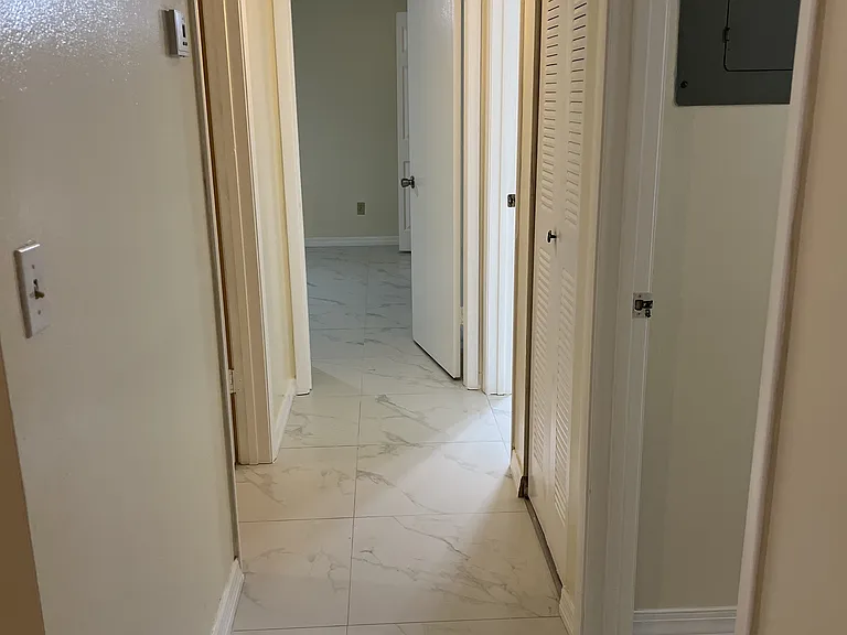 8201 Sun Spring Cir — Photo 11