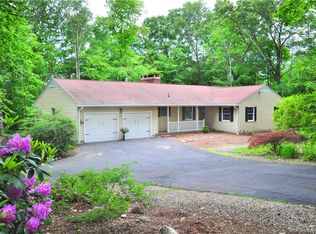 7 Overlook Dr, Canton, CT 06019