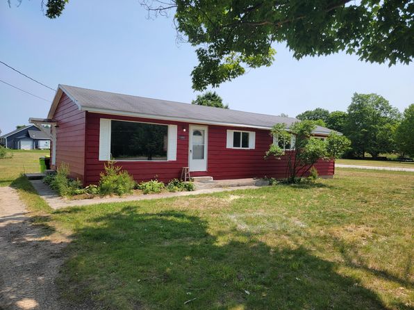 1686 Fisher Rd, Traverse City, MI 49685