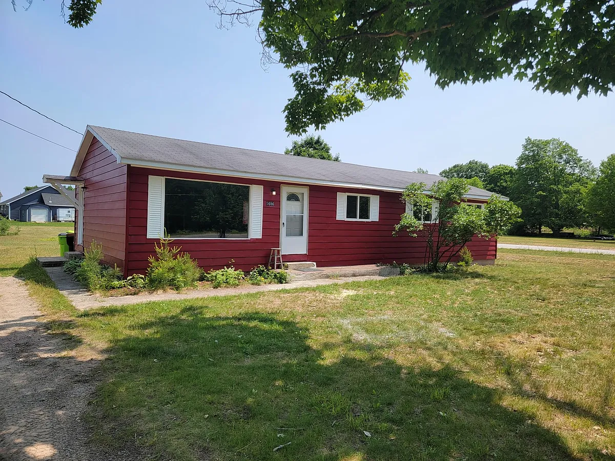 Primary Photo - 1686 Fisher Rd