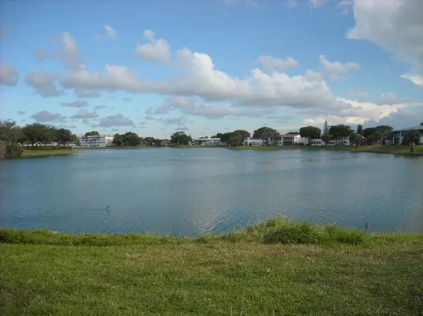 358 Chatham S #R, West Palm Beach, FL 33417