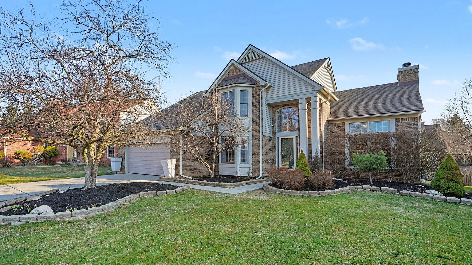 1829 Michelle Ct photo 1