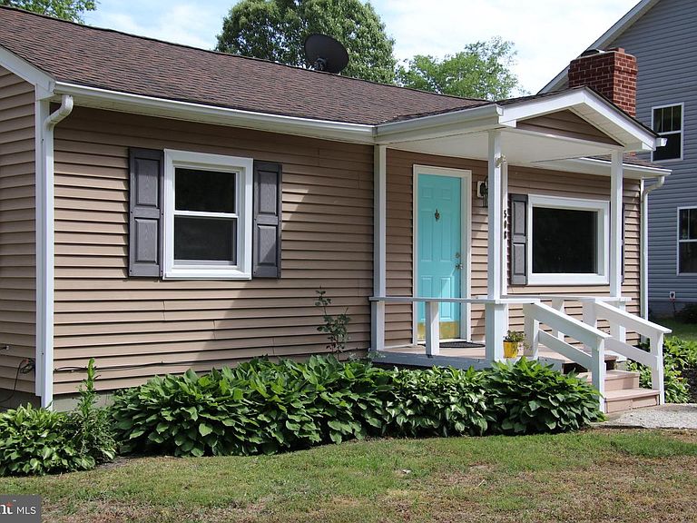 Listing photo 3