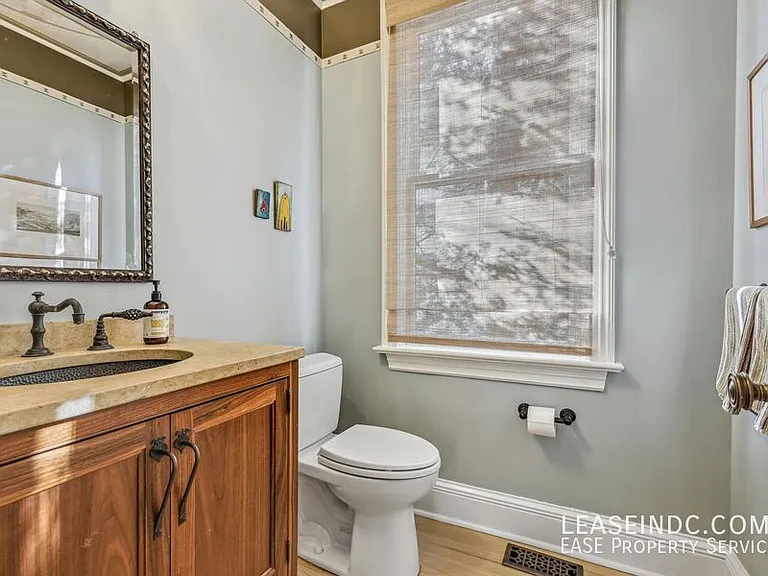 4927 Eskridge Ter NW — Photo 9