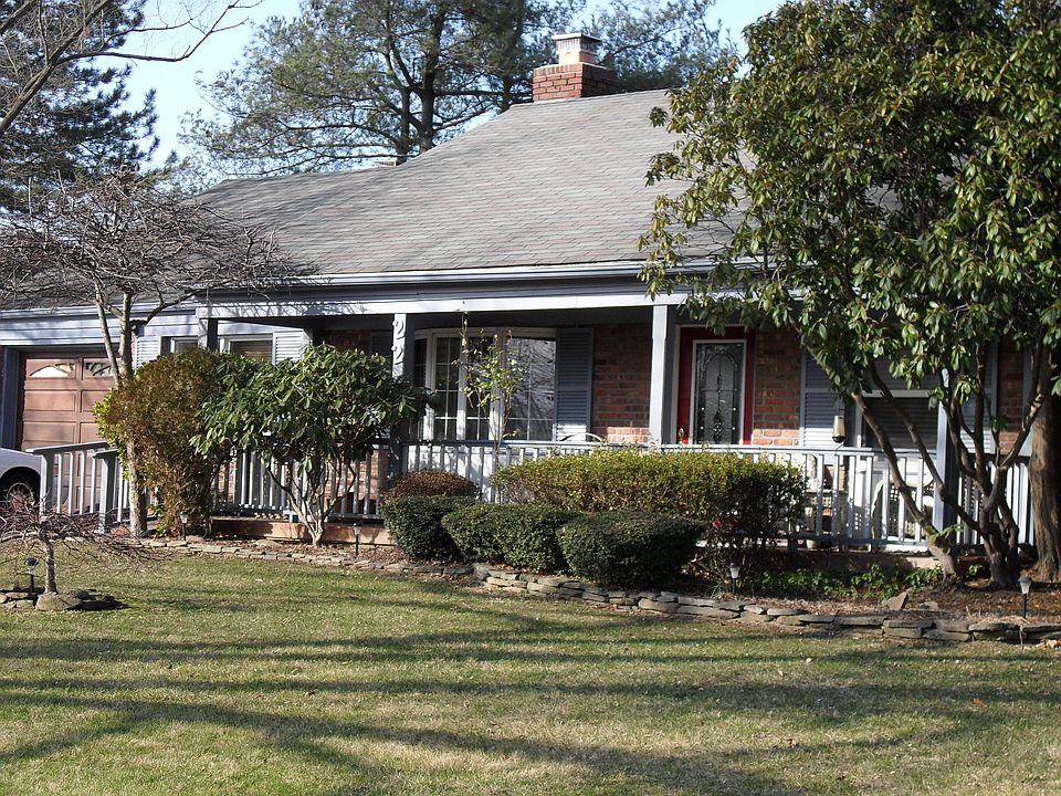 1st image of 22 Malvern Ln