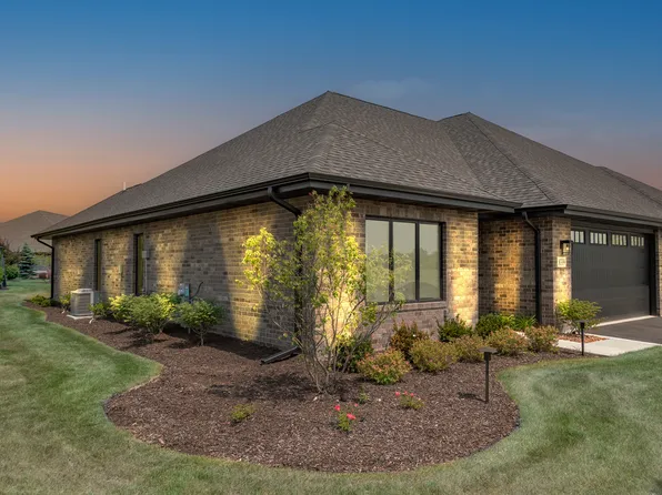 8339 Shell Dr, Saint John, IN 46373