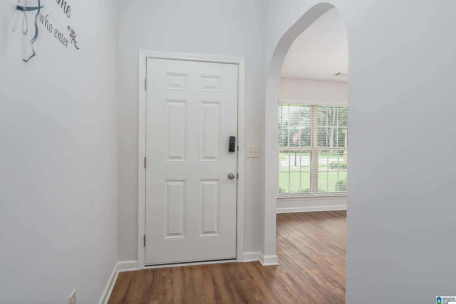 4 bed, 1700 sqft, $2,100 — Photo 2