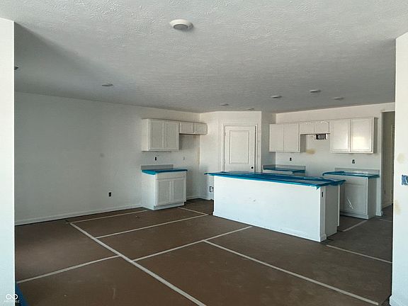 3rd image of 3331 Waitt St