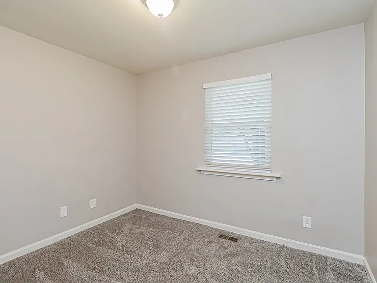 601 Kentbrook Dr — Photo 13