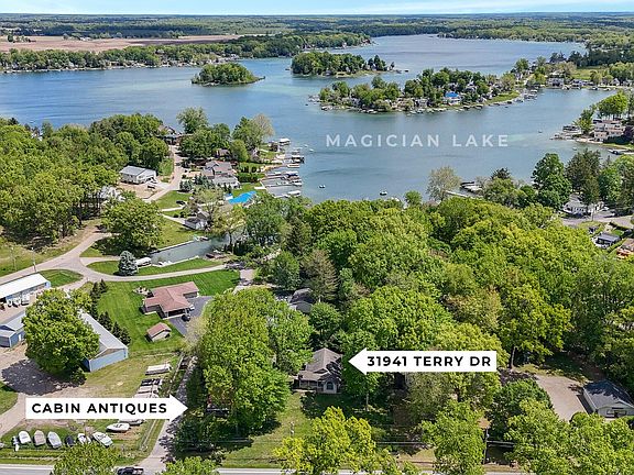 3rd image of 31941 Terry Dr