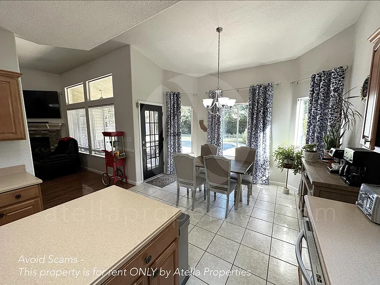 5033 W Wren Ave — Photo 17