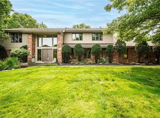 11 Daisy Ln, Pepper Pike, OH 44124