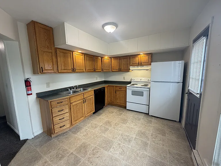 832 1/2 Rush Ave — Photo 4