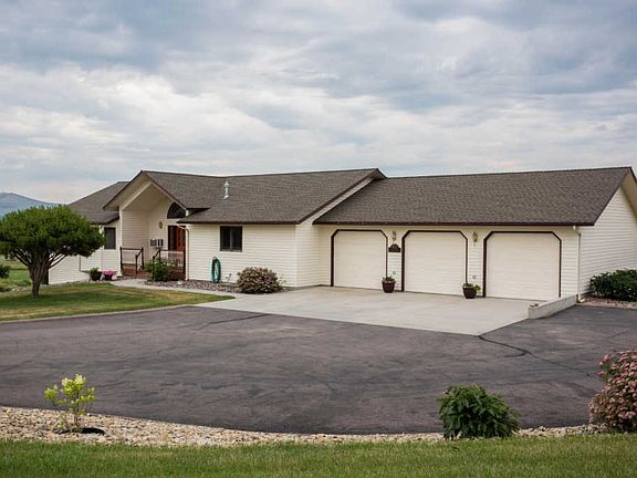 2nd image of 4729 Linhart Ln