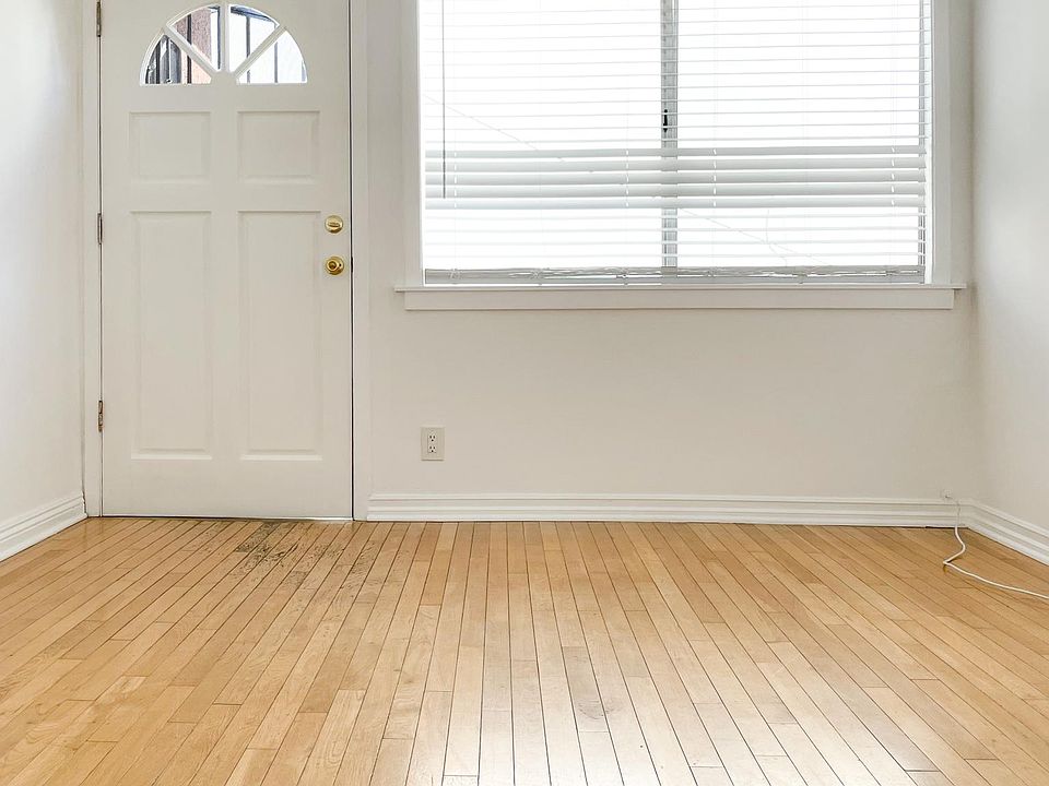 1st image of 659 1/2 Vernon Ave APT 2