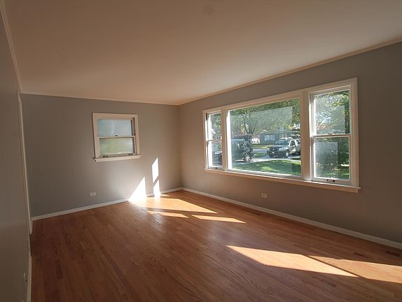 2nd image of 410 S Dorchester Ave