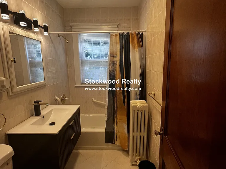 72 Harvest St #1R — Photo 15