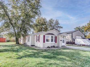 322 Monroe St, Highland, IL 62249