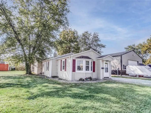 322 Monroe St, Highland, IL 62249