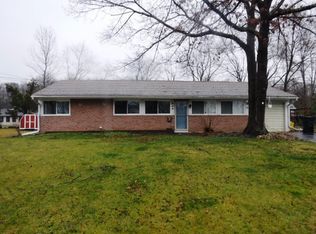 24 Tyndall Rd, Kendall Park, NJ 08824