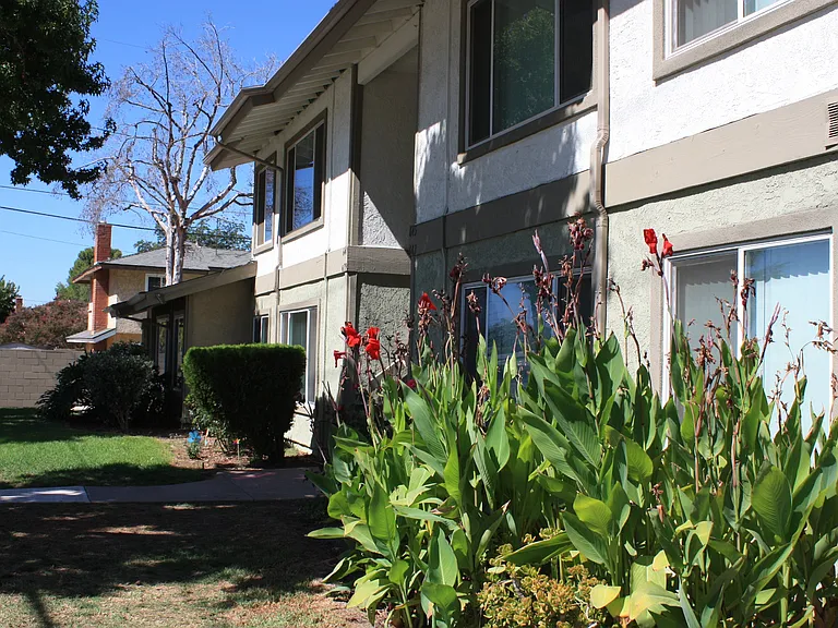 505 N San Dimas Canyon Rd — Photo 5