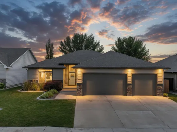 10251 W 17th Pl, Kennewick, WA 99338