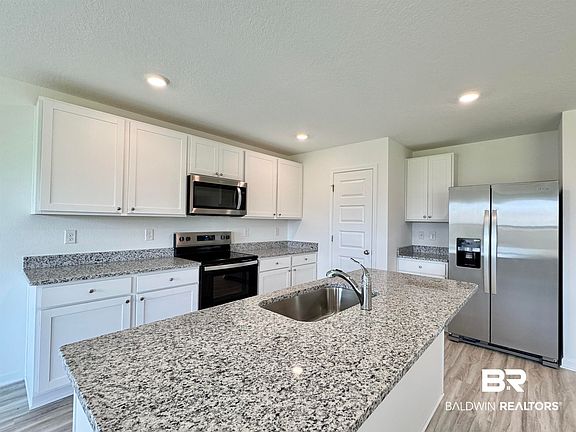 5th image of 22072 Aleutian Ave