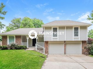 6015 Woodside Ave, Kansas City, MO 64133