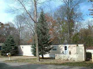 4990 W Lakeview Park Dr, Warsaw, IN 46580