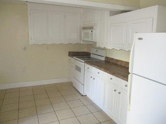 3rd image of 205 S Bilbro Ave APT C
