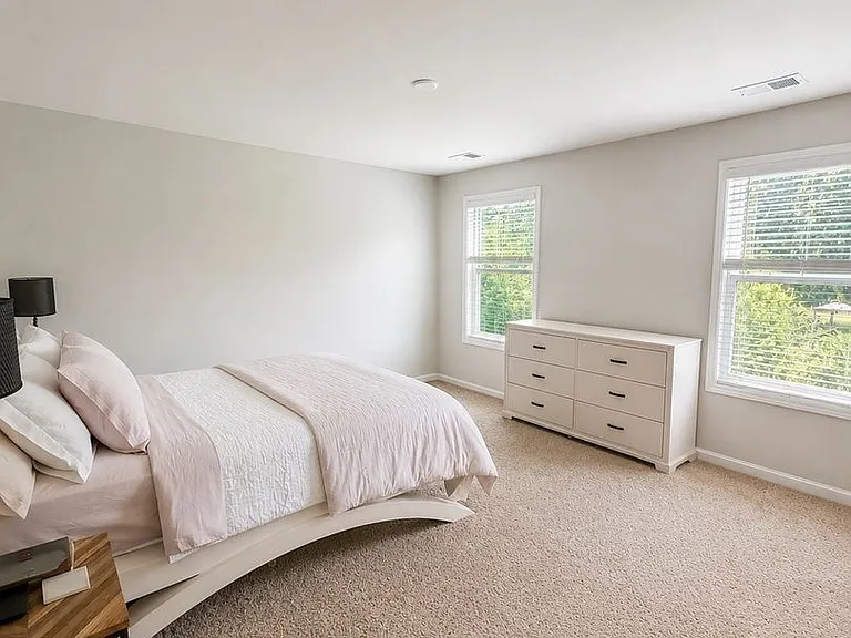 428 Lundby Dr — Photo 17