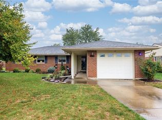 109 Silverstone Dr, Englewood, OH