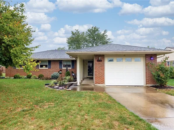 109 Silverstone Dr, Englewood, OH 45322