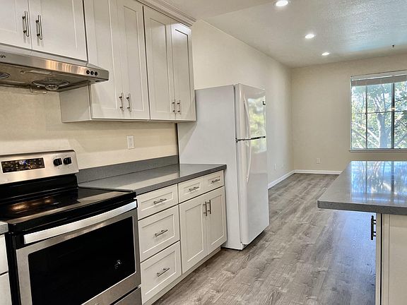 4th image of 929 E El Camino Real APT 214E