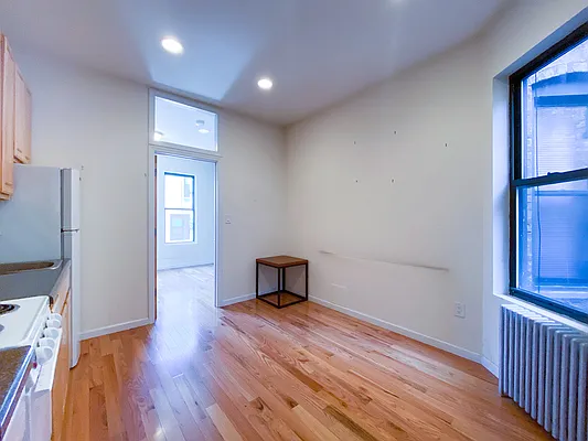 Rented by City Connections Realty | media 6