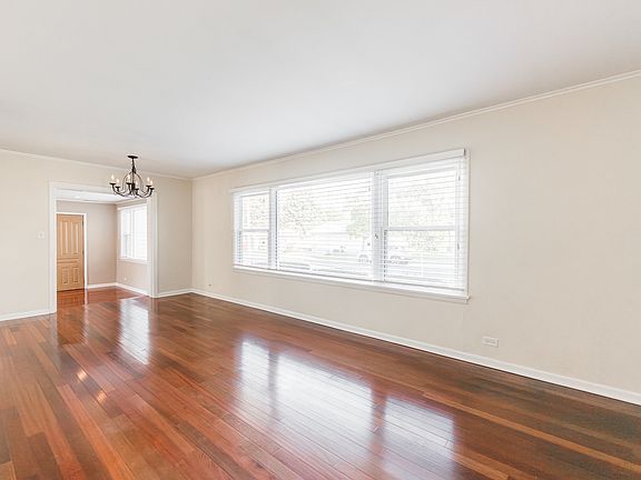 5th image of 647 E Washington Blvd